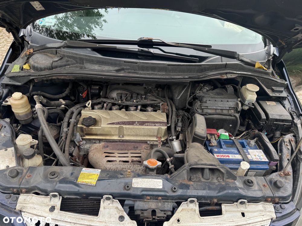 Mitsubishi Grandis 2.4 Intense - 28