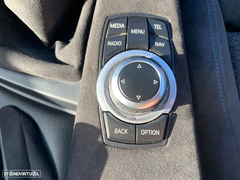 BMW 320 d Pack M - 31