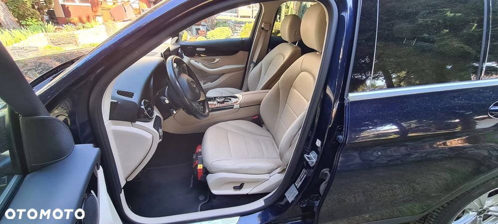 Mercedes-Benz GLC - 21
