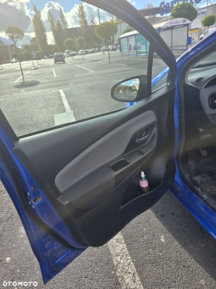 Toyota Yaris - 7