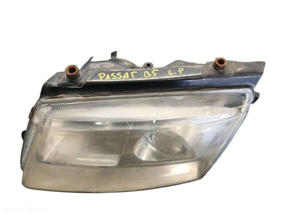 LAMPA LEWA PRZEDNIA PRZÓD VW PASSAT B5 LAMPA LEWY PRZÓD 07051239 PASSAT B5 - 2