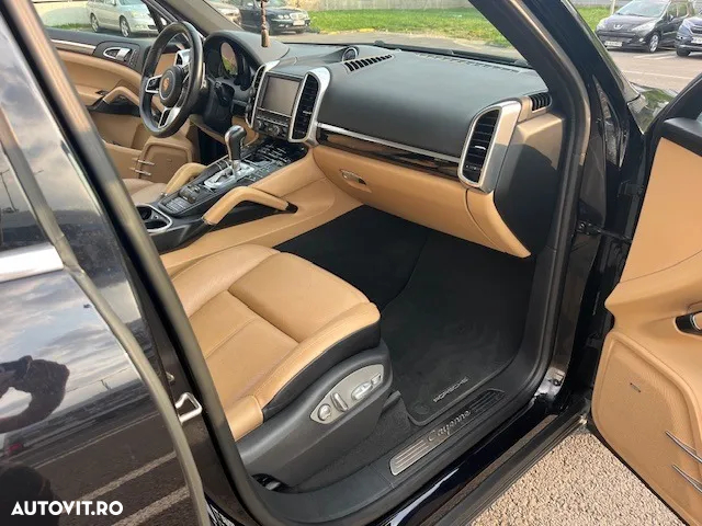 Porsche Cayenne 3.0TD TipTronic - 15
