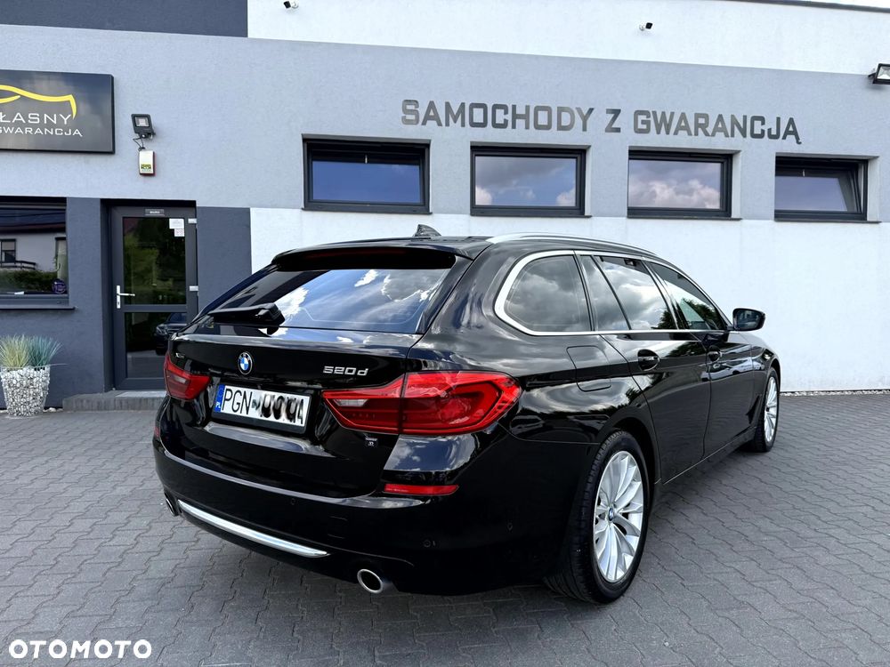 BMW Seria 5 520d xDrive Luxury Line - 4