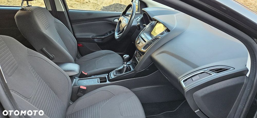 Ford Focus 1.0 EcoBoost Titanium - 19