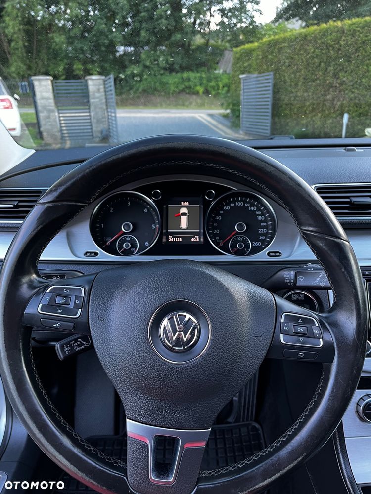 Volkswagen Passat 2.0 TDI 4Motion BlueMotion Technol Highline - 19
