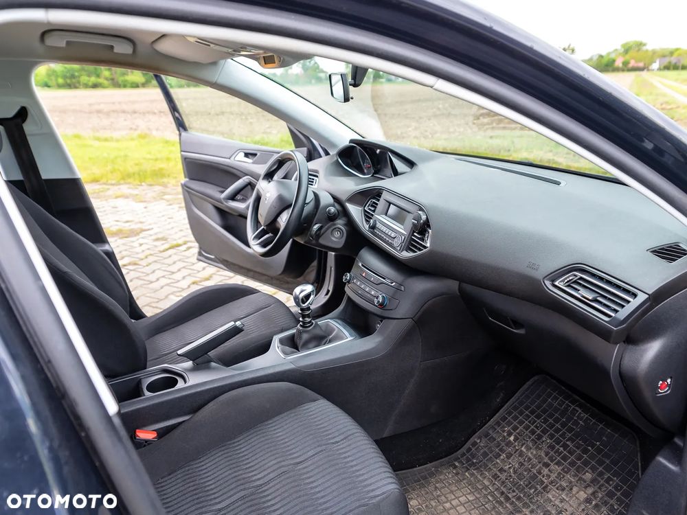Peugeot 308 125 THP Access - 8