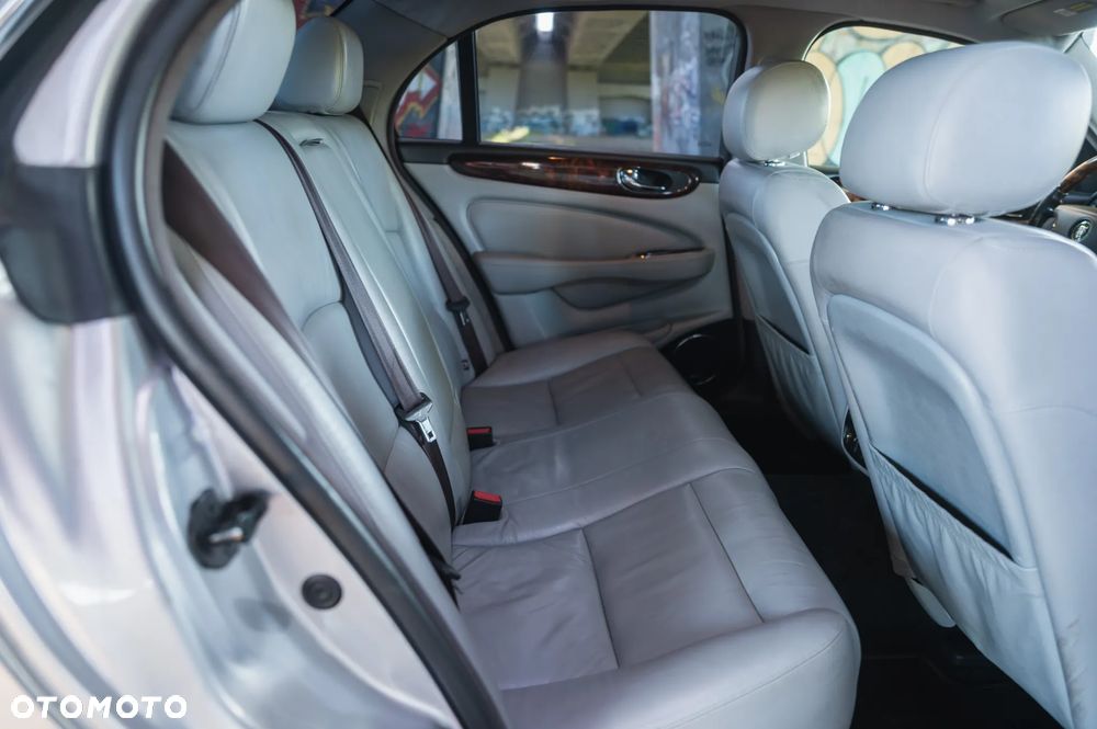 Jaguar XJR 4.2 - 14