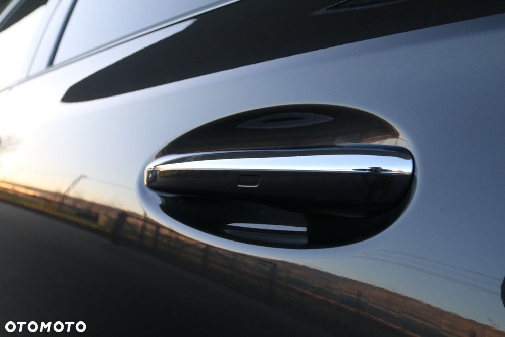 Mercedes-Benz GLC - 10