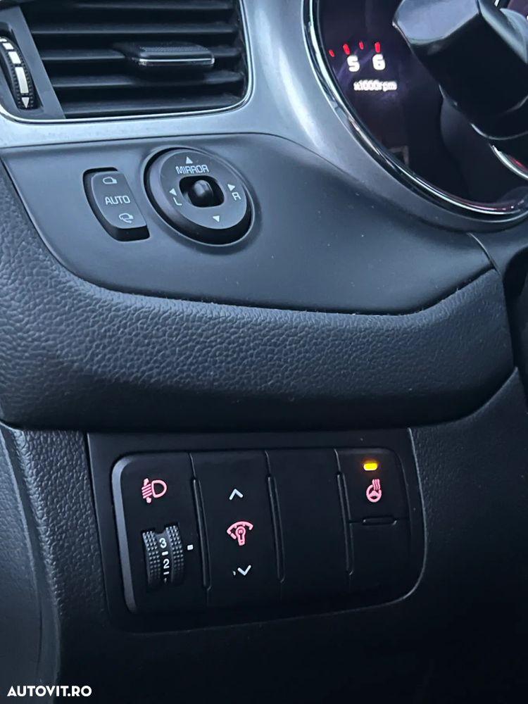 Kia Ceed 1.6 CRDi 128 Platinum Edition - 8