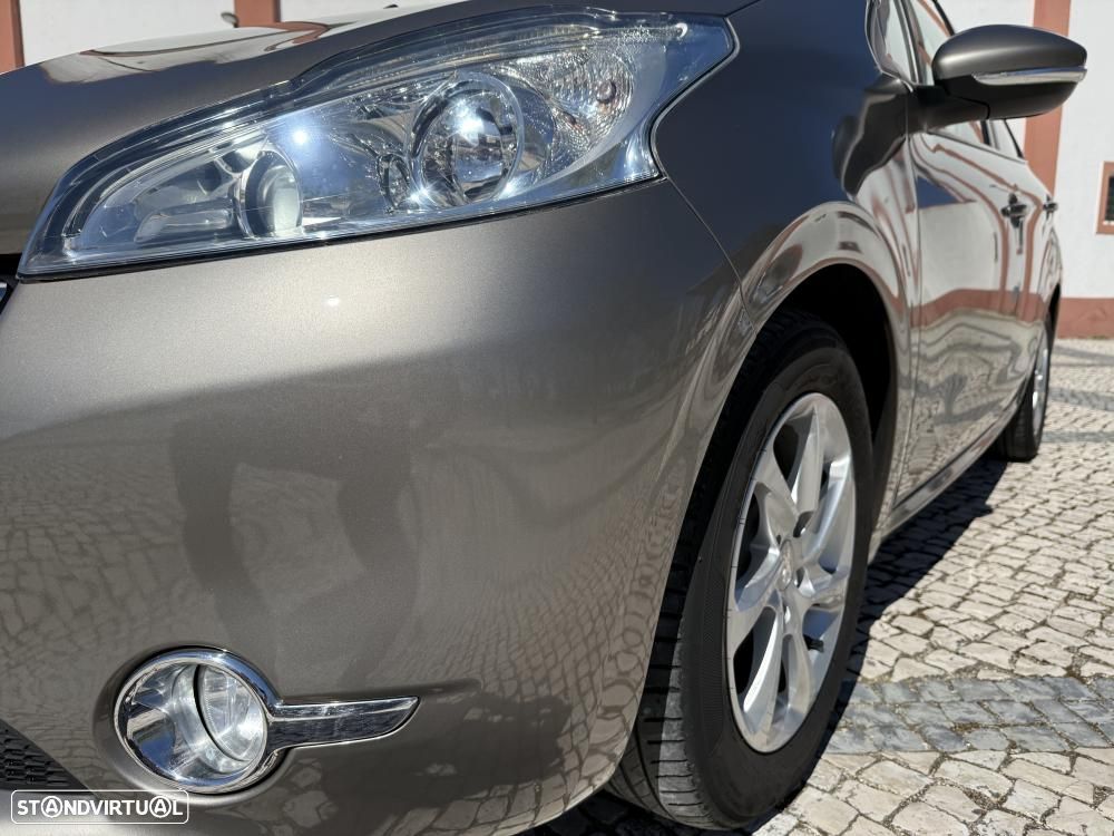 Peugeot 208 1.4 HDi SE Style - 7