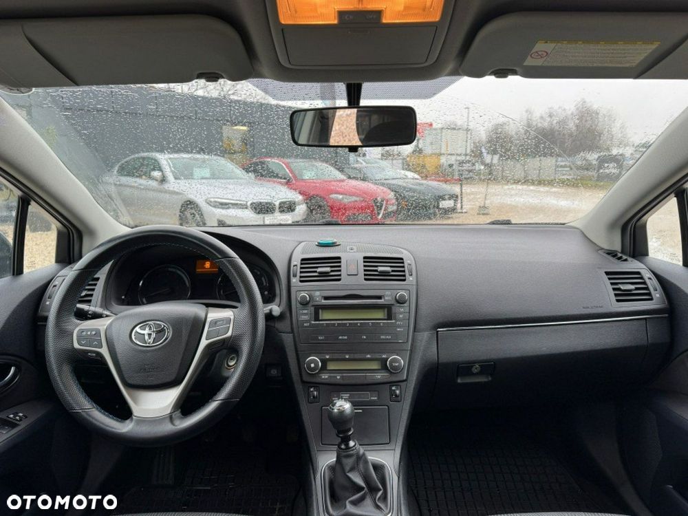 Toyota Avensis 1.8 Life - 12