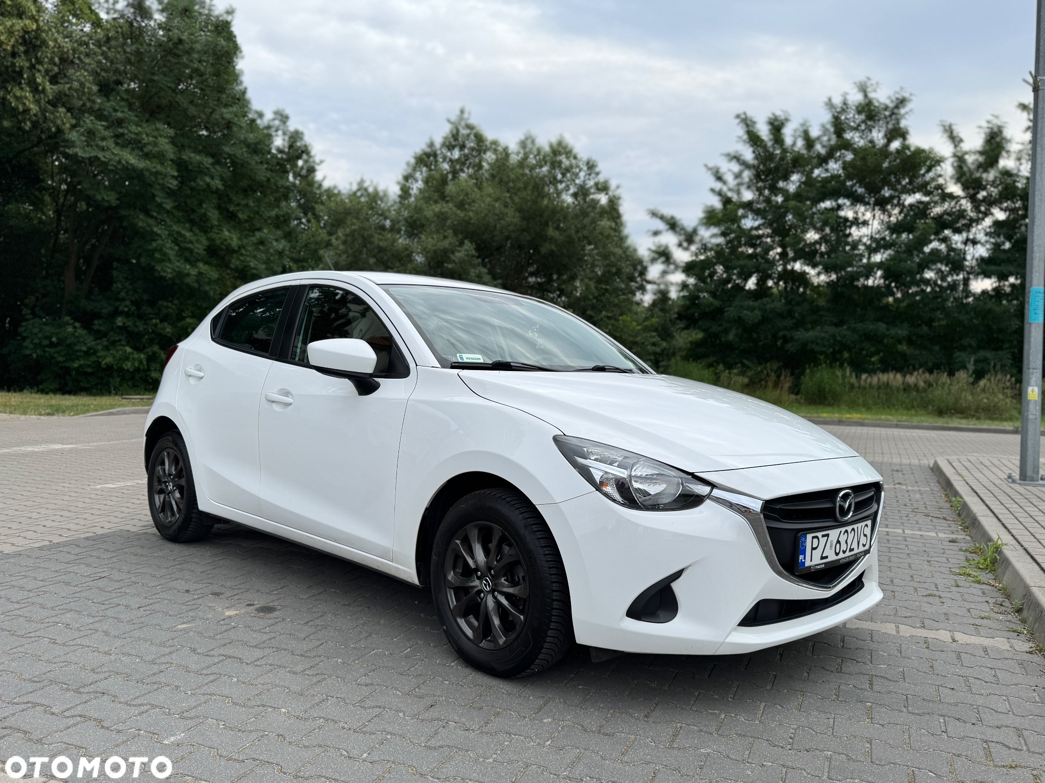 Mazda 2 - 4