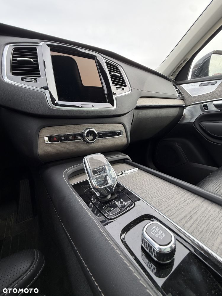 Volvo XC 90 - 7