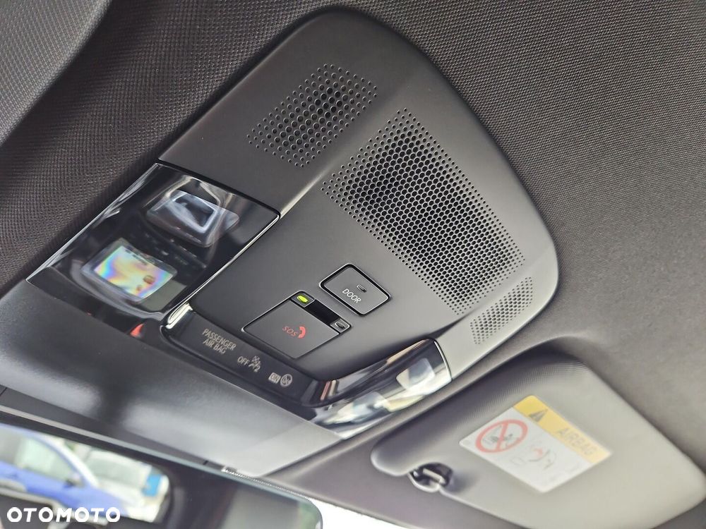 Lexus LBX 1.5 Hybrid Emotion - 19