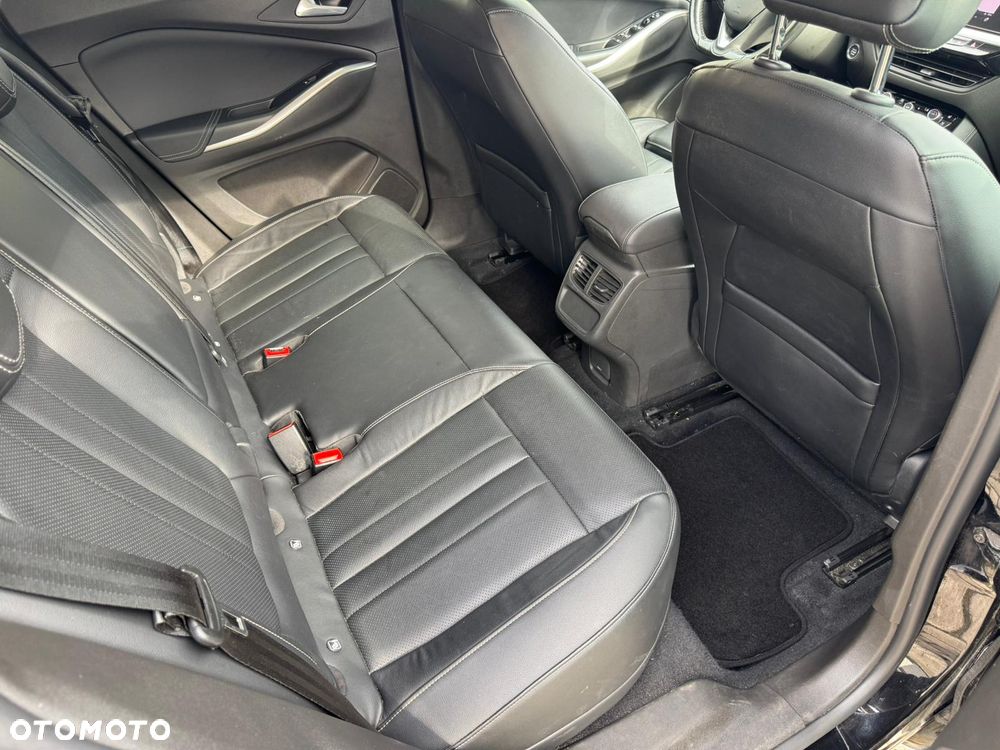 Opel Grandland X Plug-in-Hybrid4 1.6 DI Start/Stop Ultimate - 16