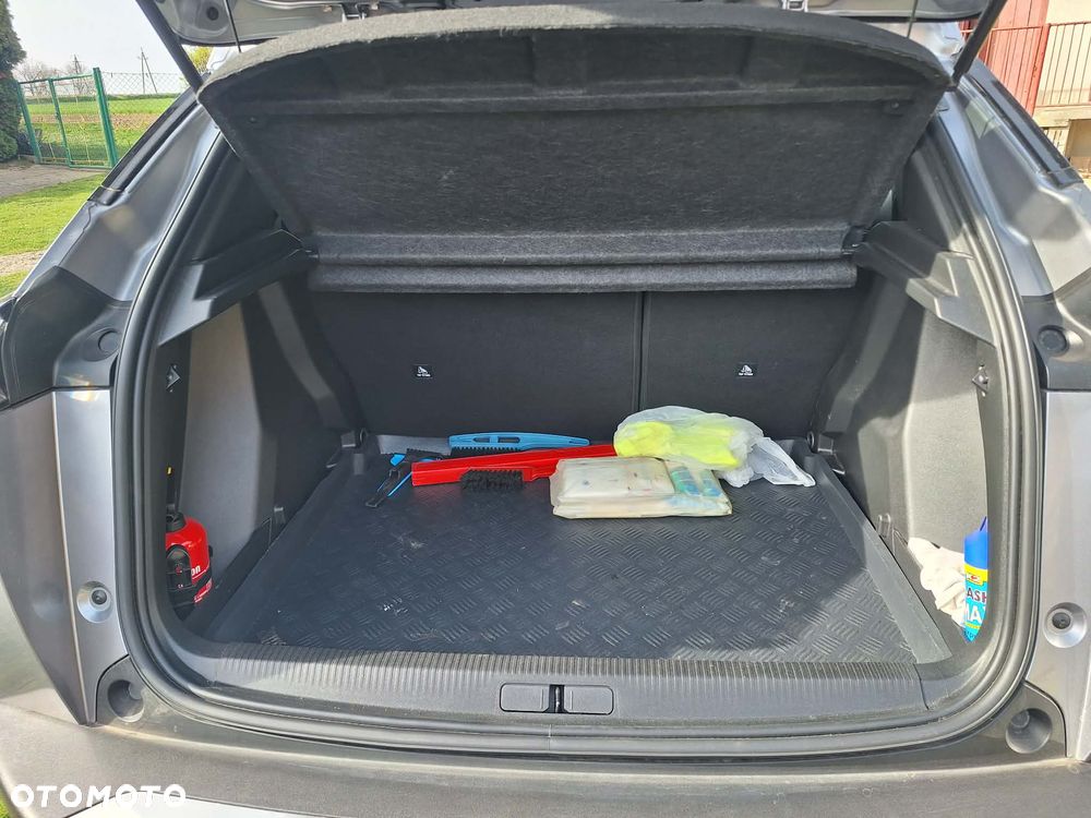 Peugeot 2008 1.2 PureTech Allure Pack S&S EAT8 - 11