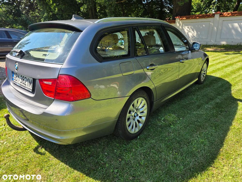 BMW Seria 3 318d DPF - 4