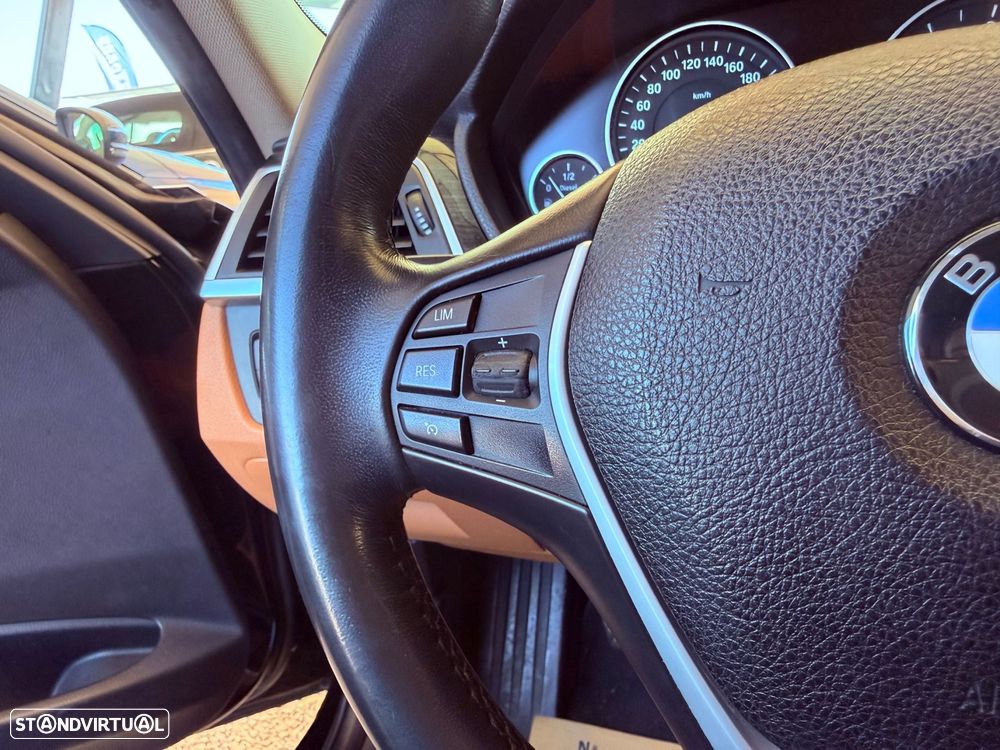 BMW 320 d Line Luxury - 12