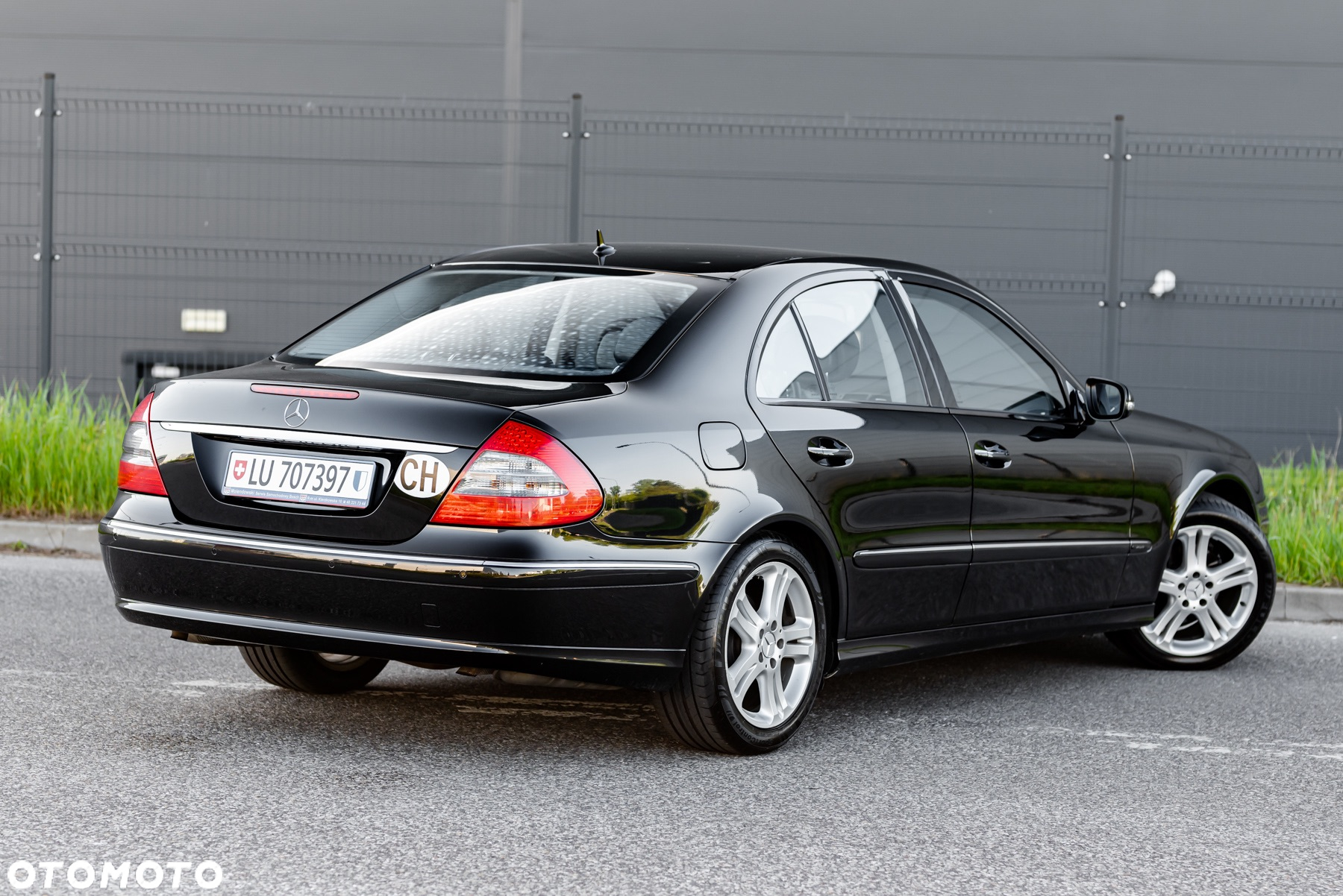 Mercedes-Benz Klasa E 200 BlueEFFICIENCY 7G-TRONIC Avantgarde - 18