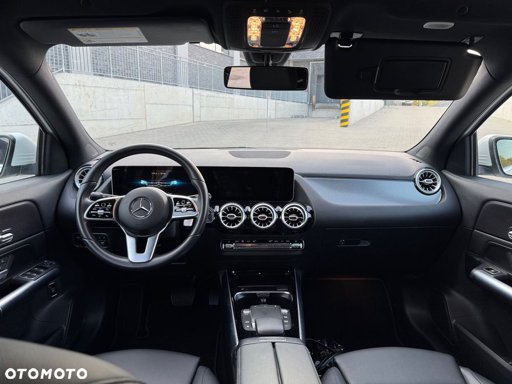 Mercedes-Benz GLA 250 8G-DCT - 11