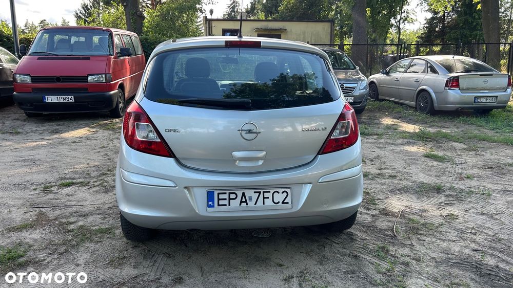 Opel Corsa 1.4 16V Enjoy - 9