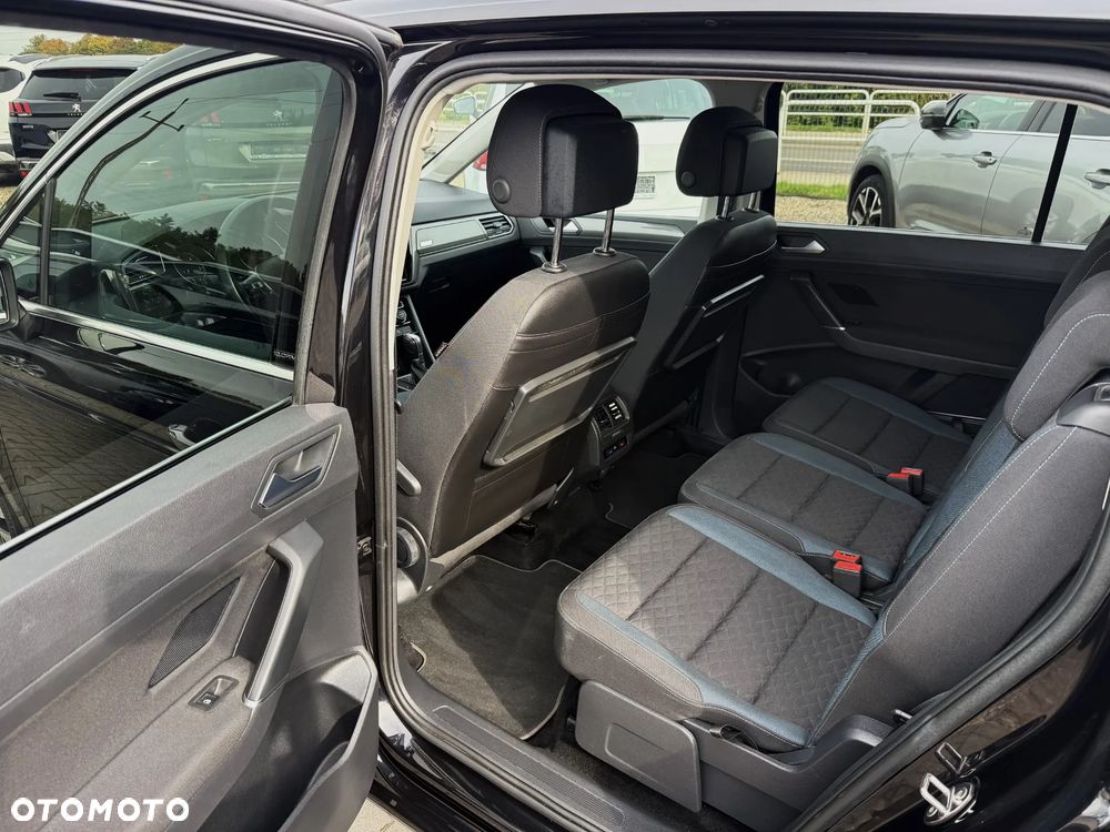 Volkswagen Touran 1.6 TDI SCR DSG IQ.DRIVE - 9