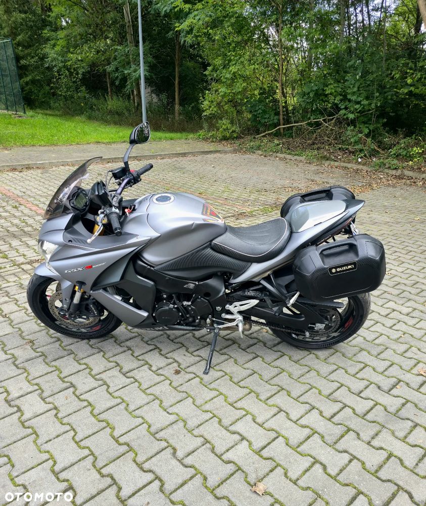 Suzuki GSX 1000 - 16