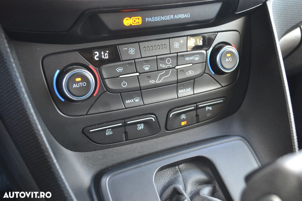 Ford Transit Connect - 24
