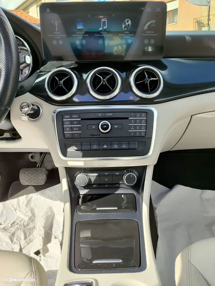 Mercedes-Benz CLA 220 - 19