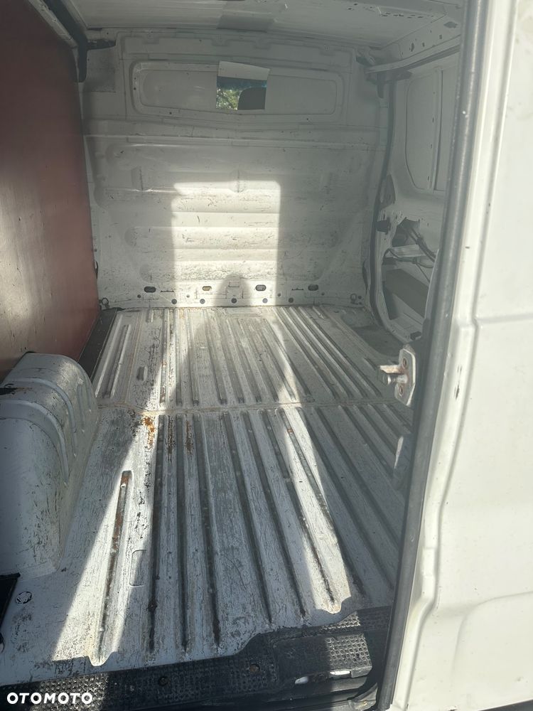 Opel Vivaro - 17