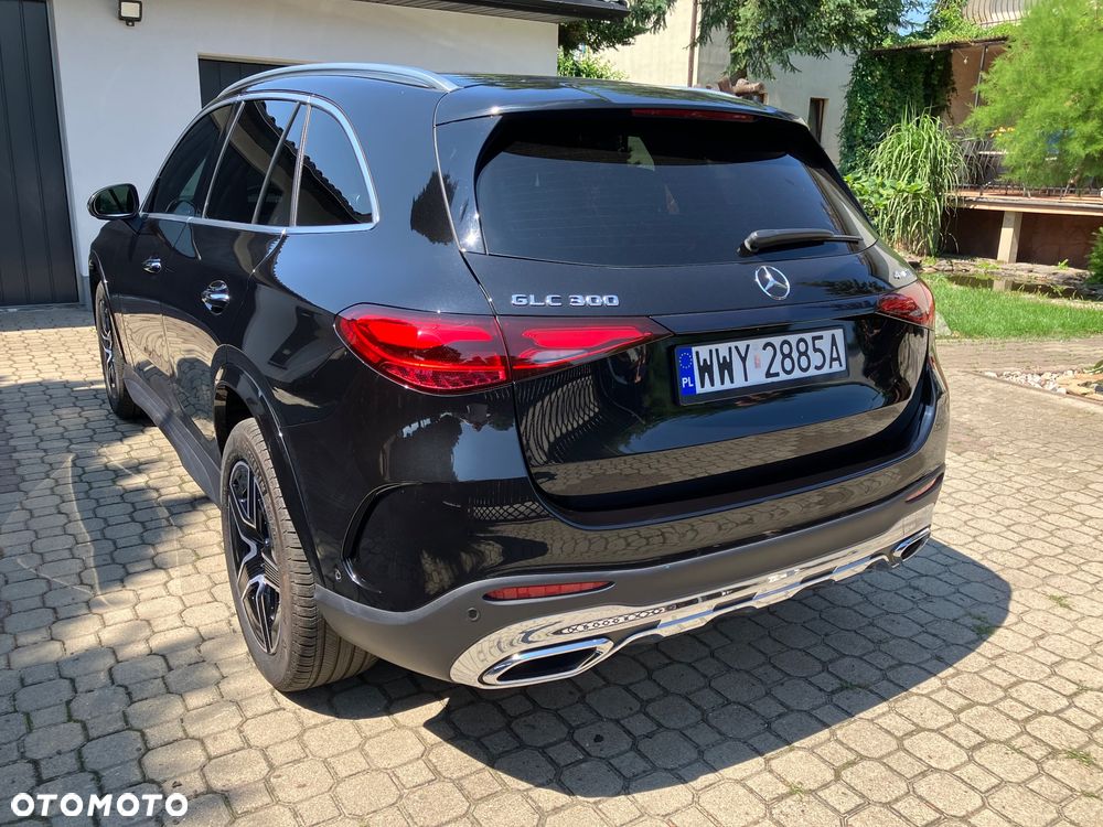 Mercedes-Benz GLC 300 4Matic 9G-TRONIC AMG Line - 4