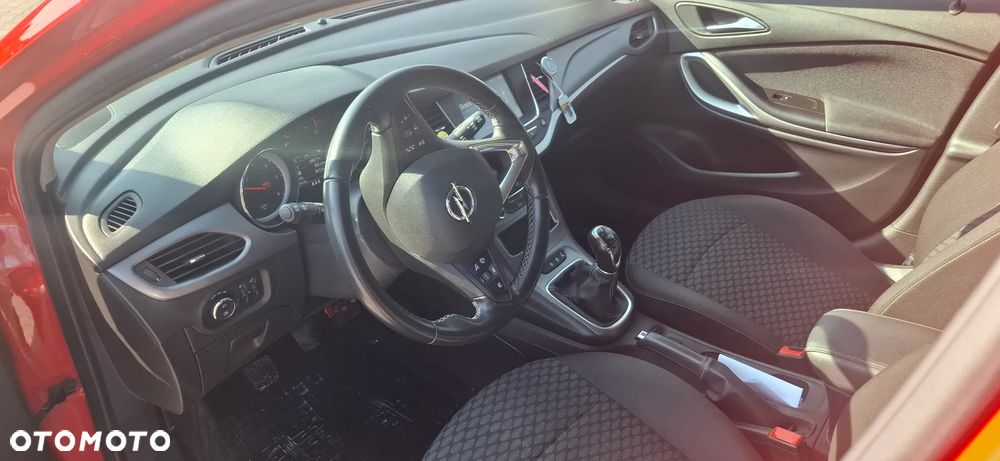 Opel Astra 1.6 CDTI Essentia S&S - 9