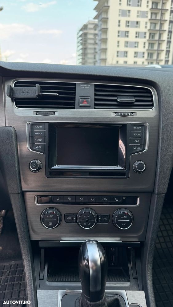 Volkswagen Golf 1.6 TDI BlueMotion Technology DPF Comfortline DSG - 11