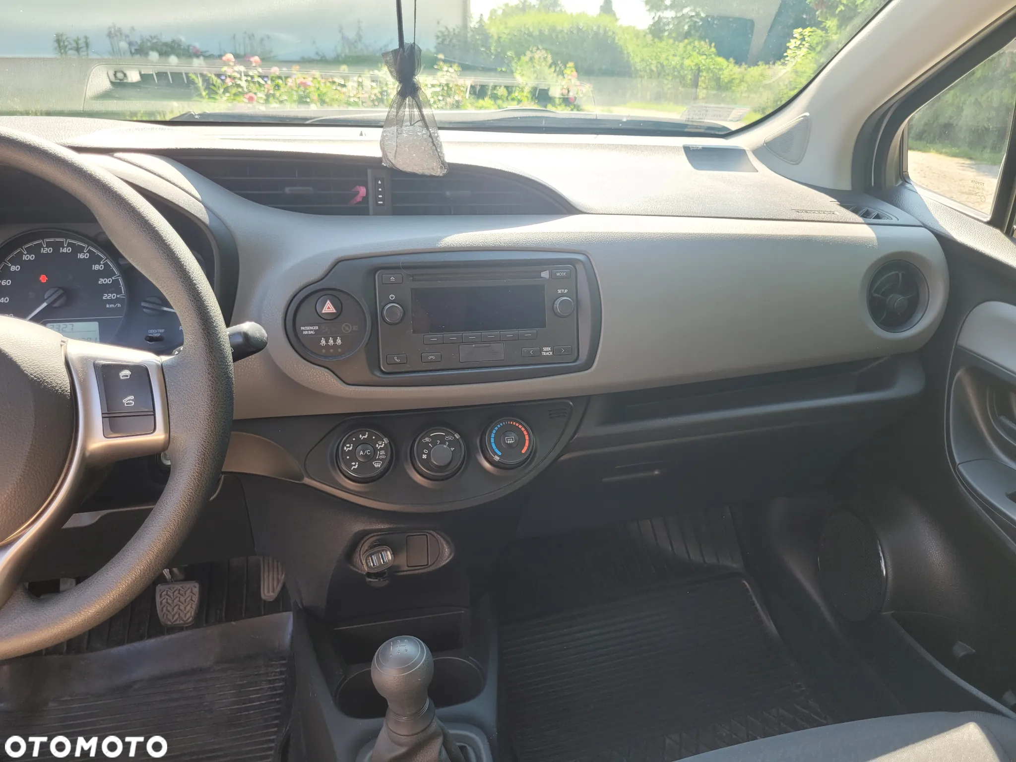 Toyota Yaris 1.0 Active EU6 - 5