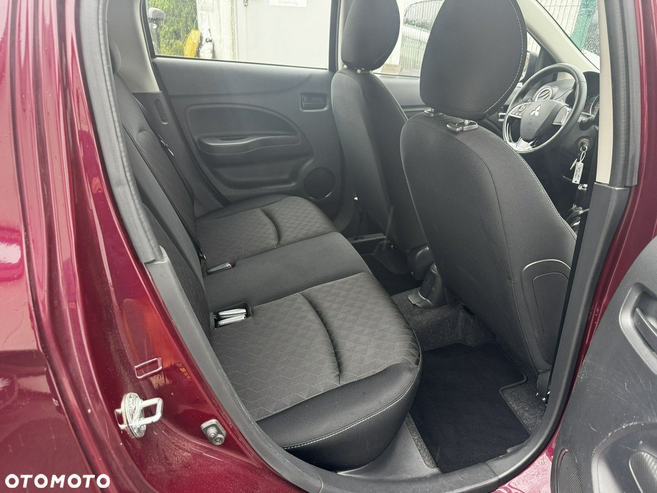Mitsubishi Space Star - 9