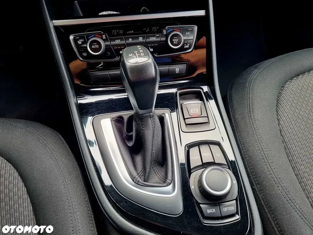 BMW Seria 2 220d Active Tourer - 21