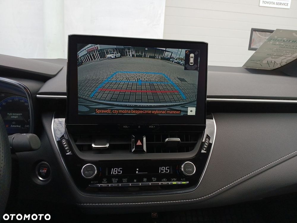 Toyota Corolla 1.8 Hybrid GR Sport - 18