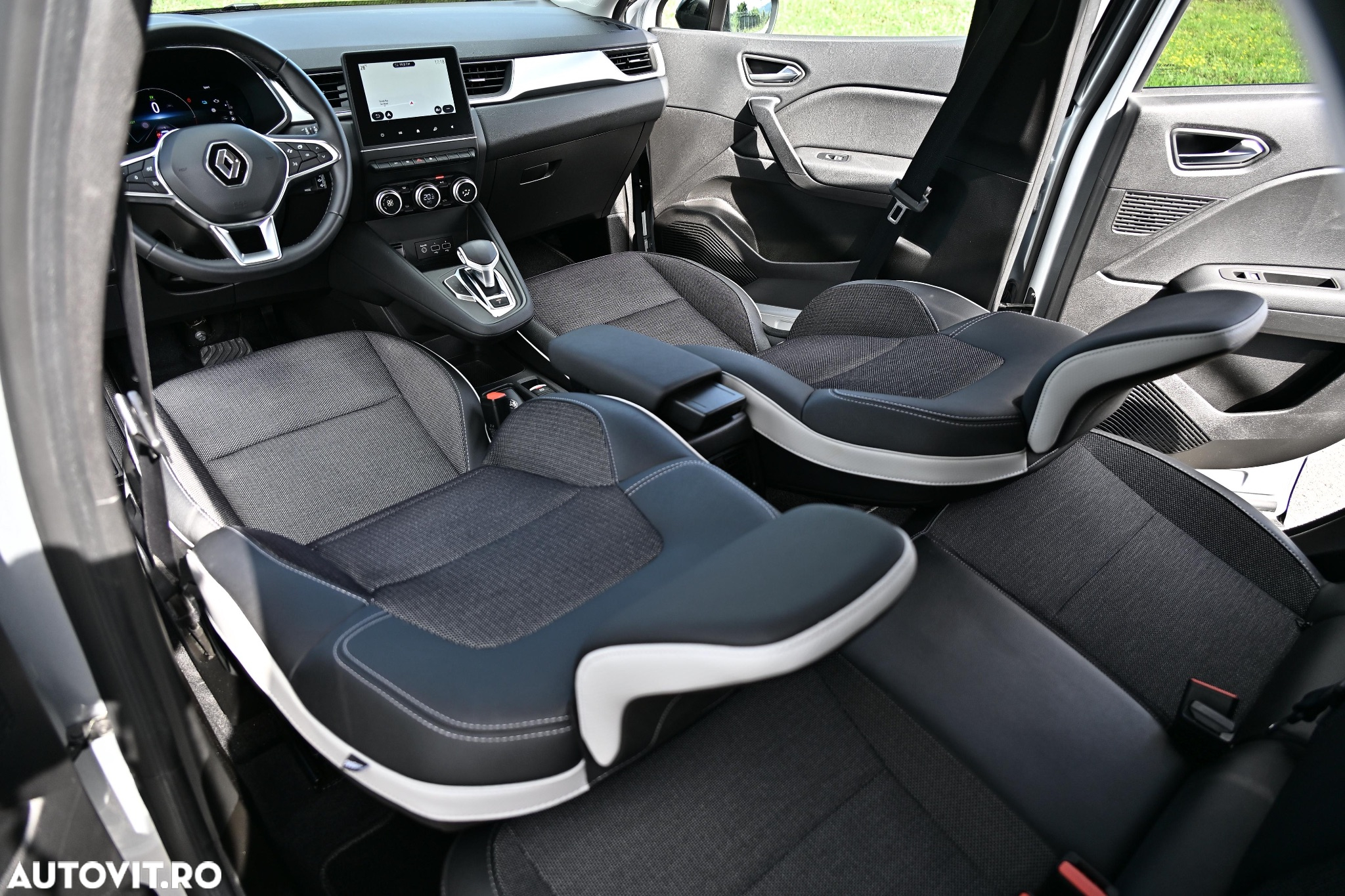 Renault Captur E-Tech PHEV 160 Techno - 21