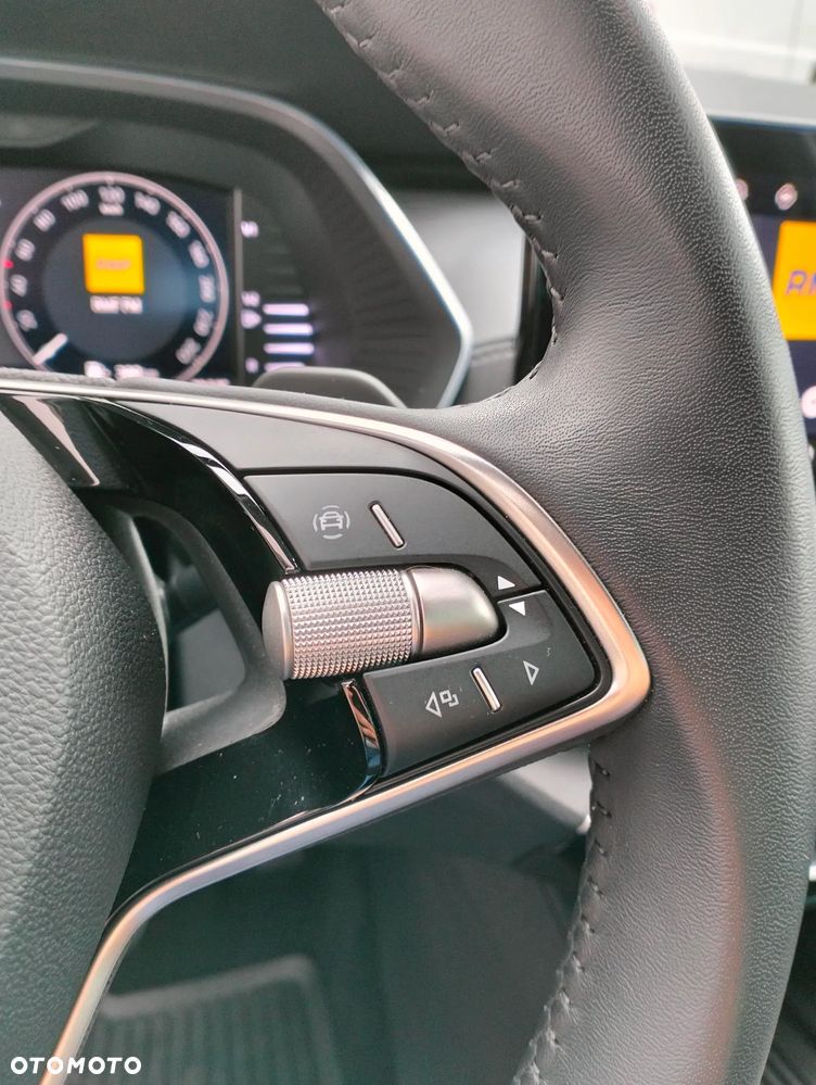 Skoda Octavia 1.5 TSI mHEV Selection DSG - 11