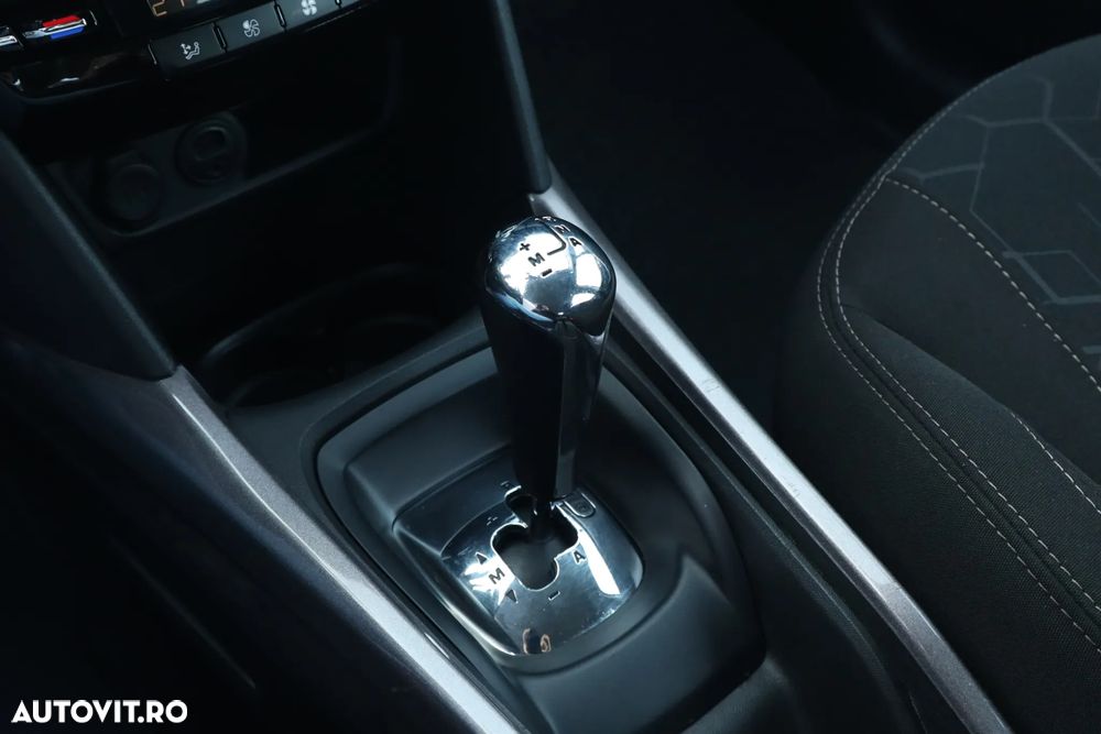 Peugeot 2008 1.2 L PureTech ETG Allure Aut. - 18