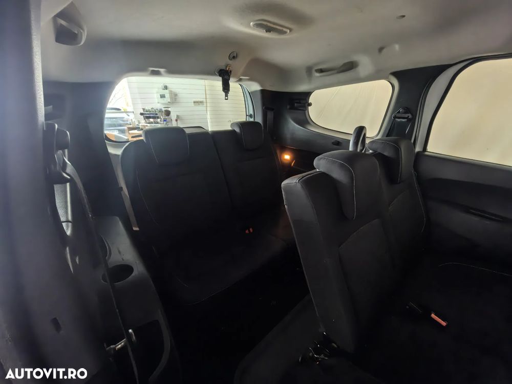 Dacia Lodgy 1.5 dCi 90 CP Ambiance - 26