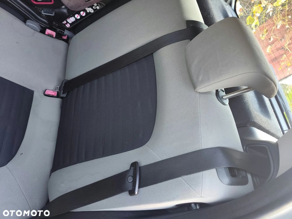 Fiat Grande Punto 2006 photo 3