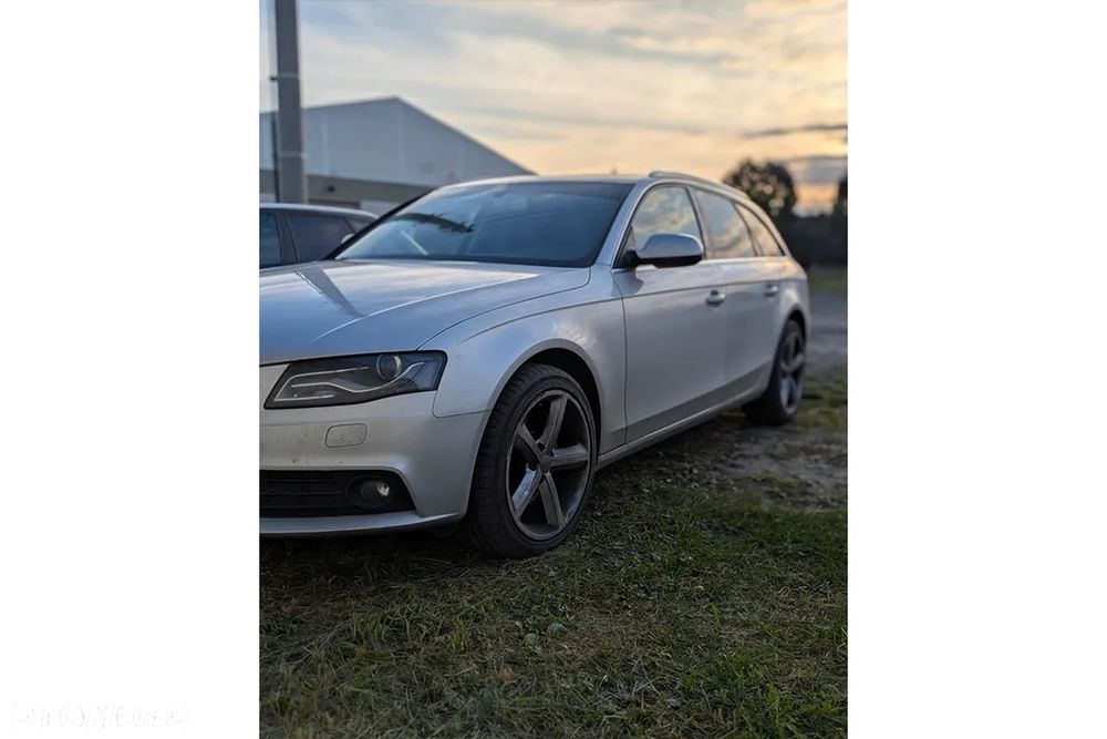 Audi A4 - 1