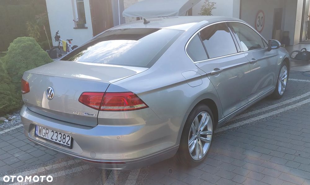 Volkswagen Passat 2.0 TDI (BlueMotion Technology) DSG Comfortline - 11