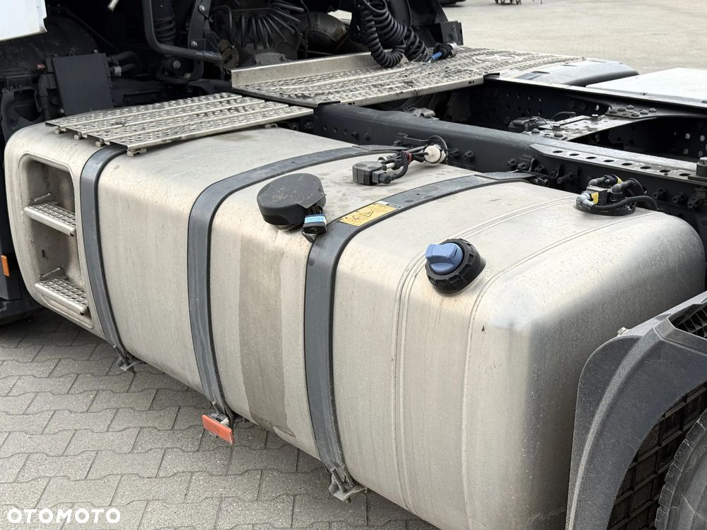 Mercedes-Benz ACTROS 1845 / STANDARD / SALON PL - 14