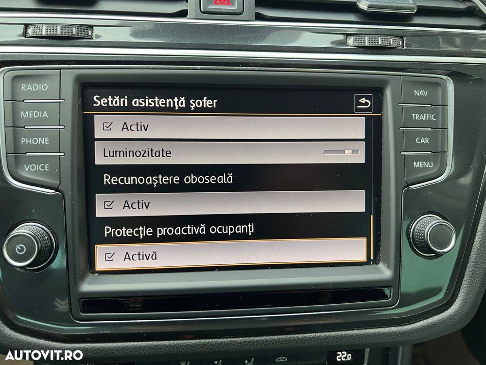 Volkswagen Tiguan 2.0 TDI SCR Comfortline - 23