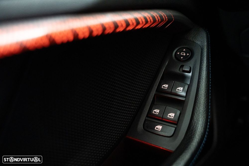 BMW 116 d Pack Desportivo M Auto - 17