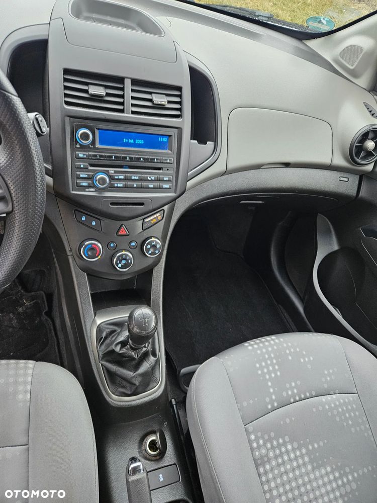 Chevrolet Aveo - 13