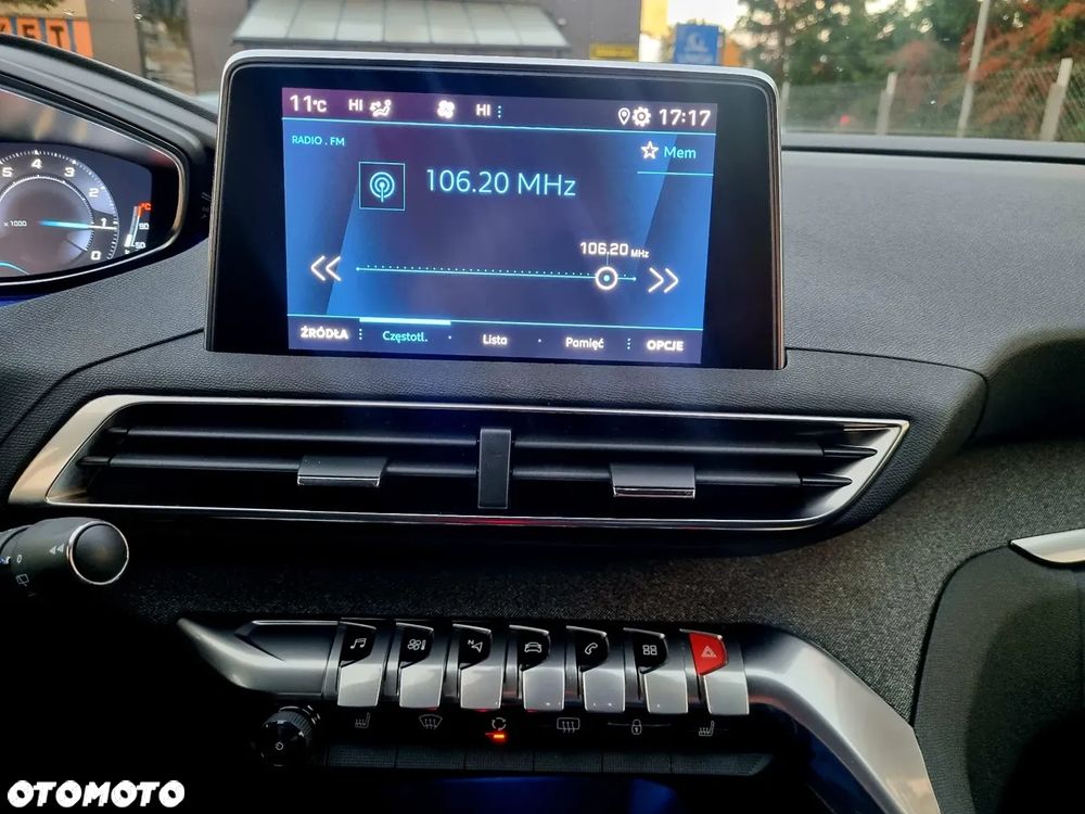 Peugeot 3008 1.2 PureTech Allure S&S - 23