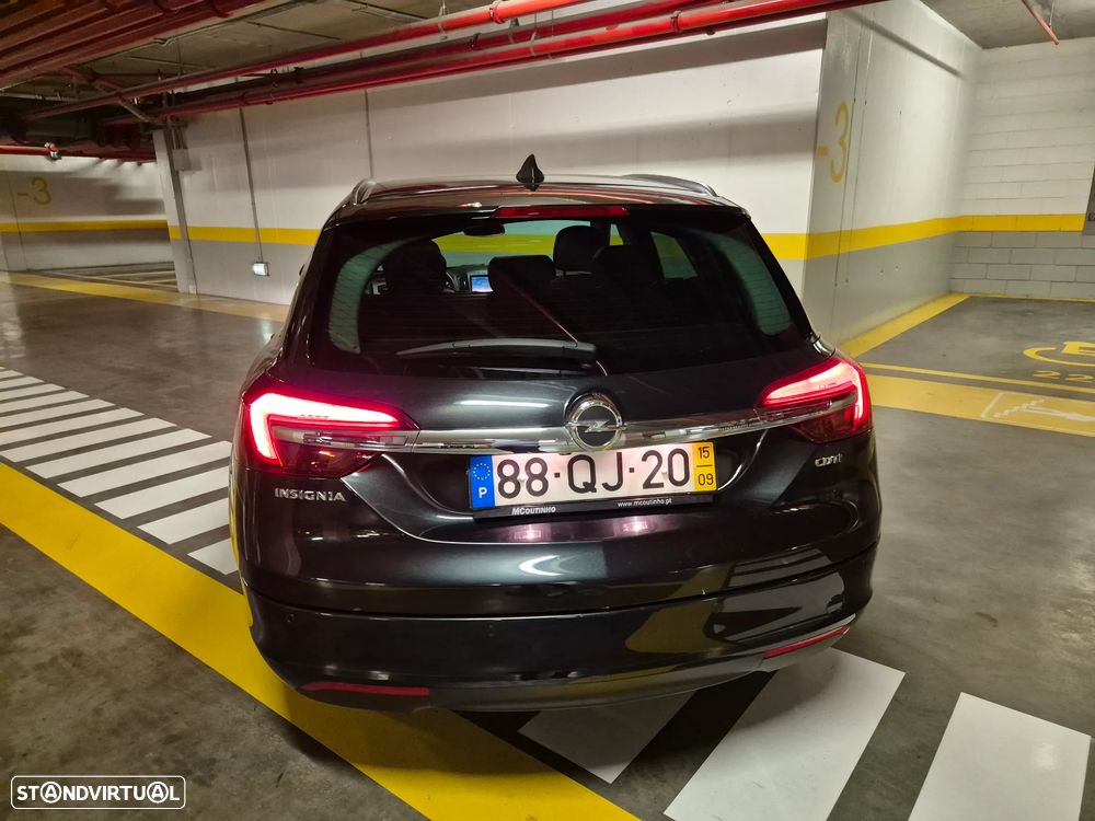 Opel Insignia Sports Tourer 1.6 CDTi Cosmo S/S — fotografia 15